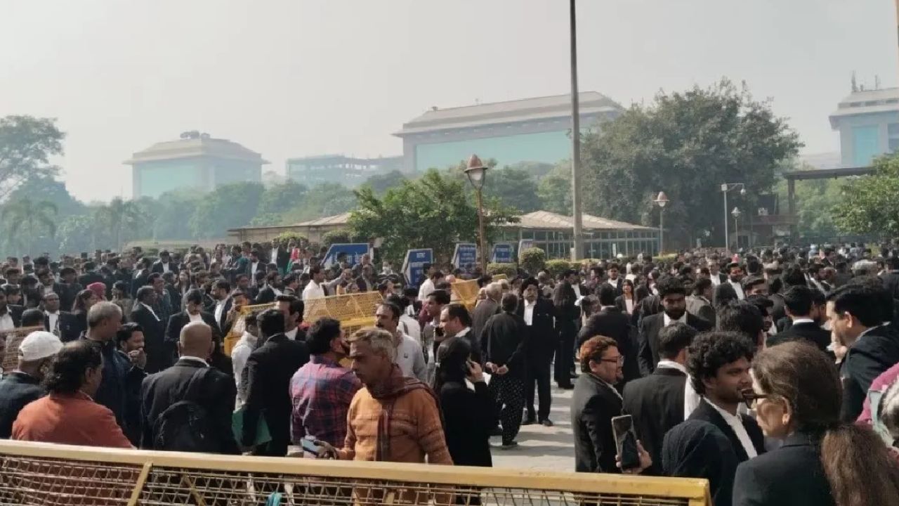 Bomb alert causes panic